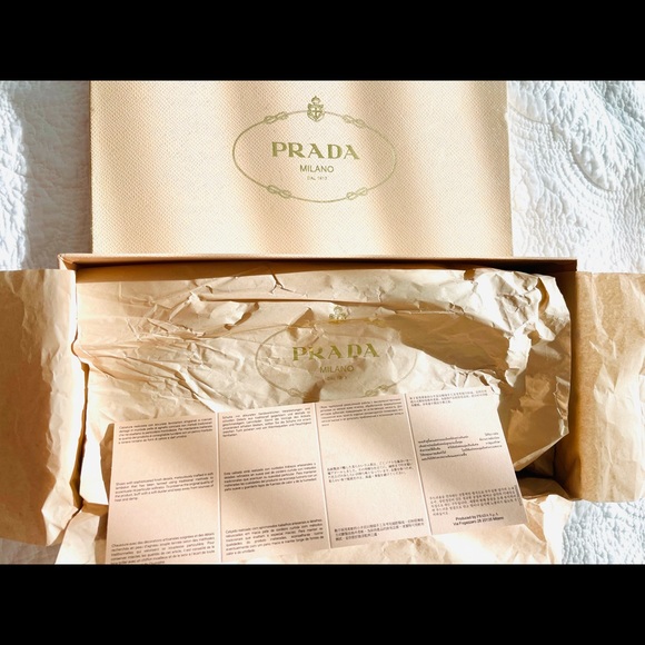 Authentic leather Prada studded flats. - Picture 7 of 12